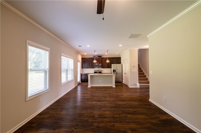 Building Photo - 221 Winterset Cir