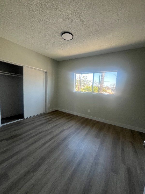 Building Photo - 8029 S Hoover St