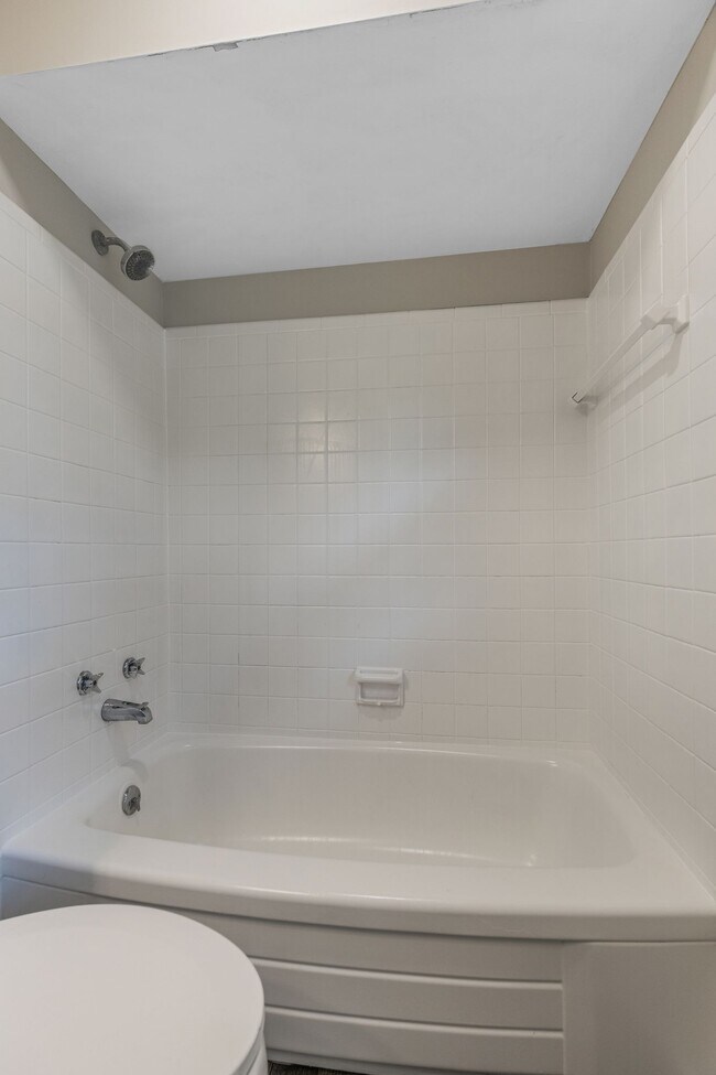 Building Photo - 4815 Danby Dr