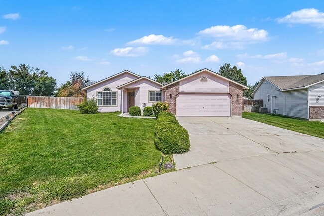 Building Photo - 2463 N Stone Pl