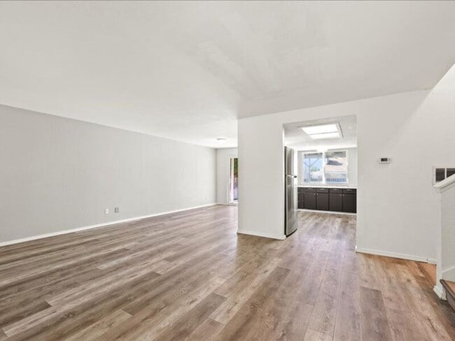 Building Photo - 8307 W Grand Ronde Pl