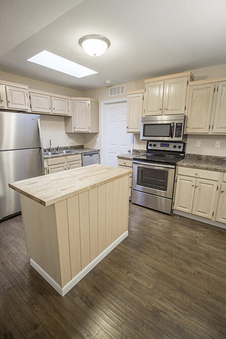 Building Photo - 2202 Concordia Dr