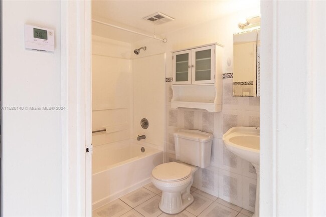 Building Photo - 6995 NW 186th St