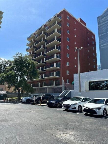 Primary Photo - 3410 Coral Way