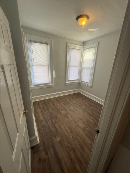 Building Photo - 2513 N Bouvier St