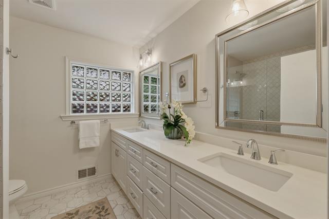 Building Photo - 6106 Rincon Way