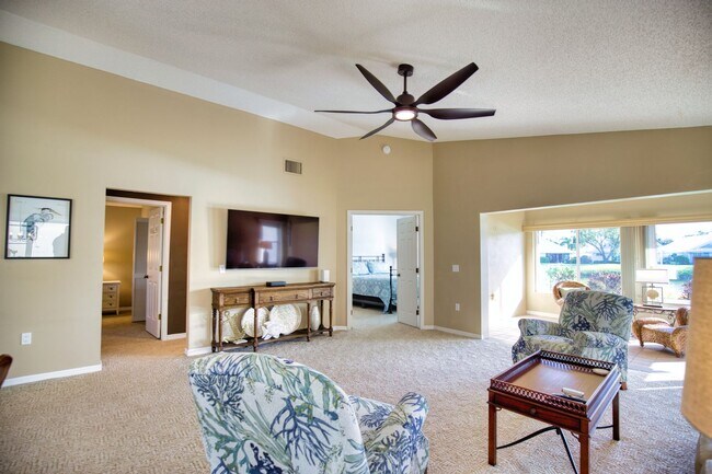 Building Photo - 831 Harrington Lake Ln