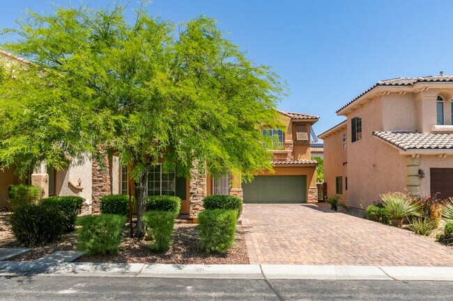 Primary Photo - Spacious & Beautiful 3-Bedroom Home in Gat...