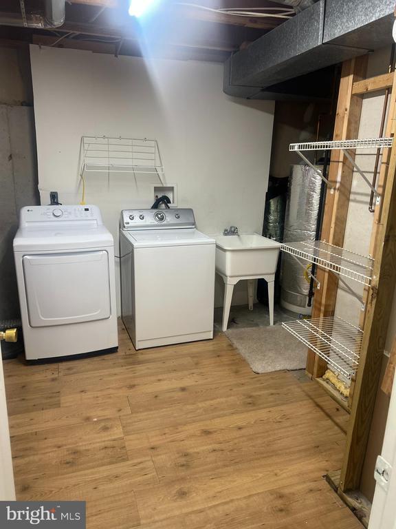 Building Photo - 14432 Four Chimney Dr