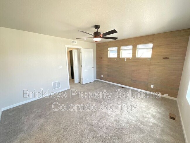 Building Photo - 7343 Rosa Belle Hts