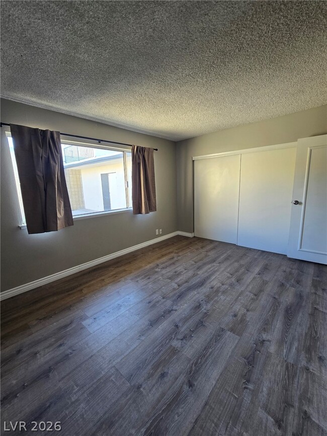 Building Photo - 3612 Mt Vernon Ave