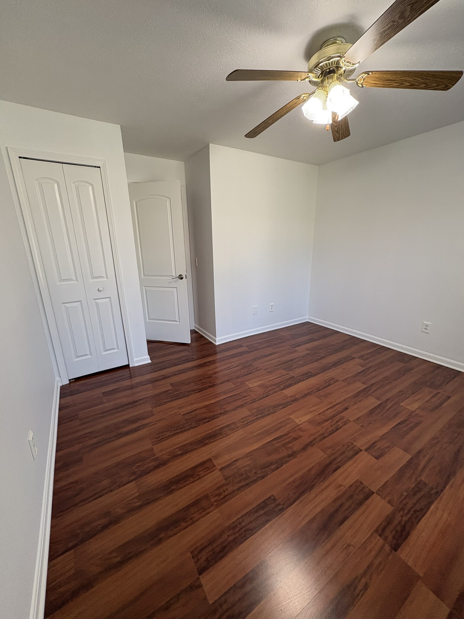 Secondary bedroom - 8615 Scenicview Dr