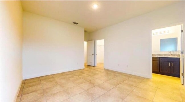 Building Photo - 267 Marion Oaks Golf Rd