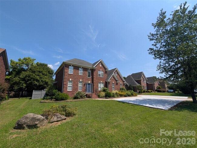 Building Photo - 8348 Rocky River Rd