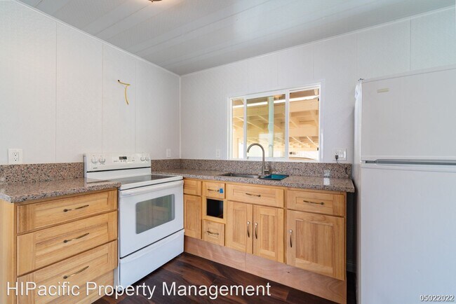 Building Photo - 2 br, 1 bath House - 87-346 Hakimo Rd B