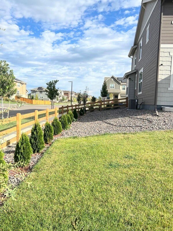 Building Photo - 690 Rob Roy Ct