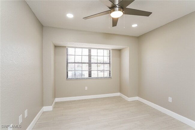 Building Photo - 1810 SW 21st Ln