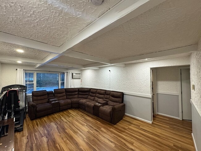 Building Photo - 53 Swanson Ct