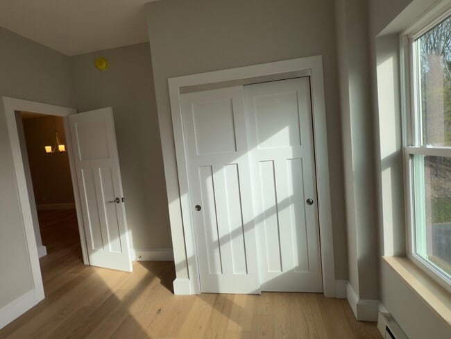 Building Photo - 42 O'Neil St