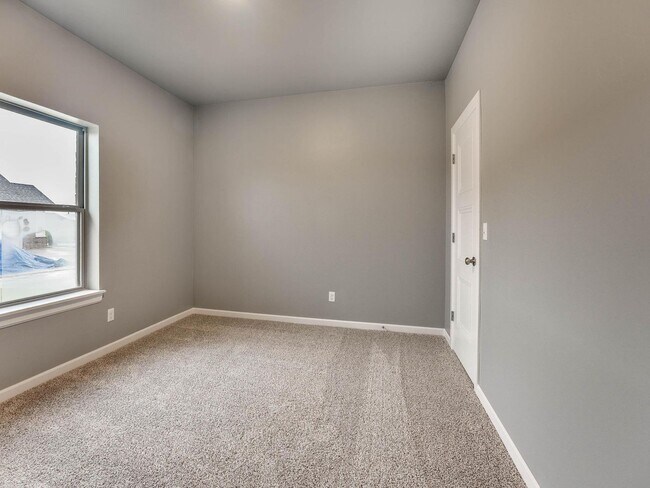 Building Photo - 9617 Lake Gohar Dr