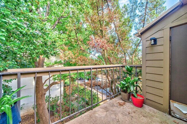 Building Photo - 10049 Westpark Dr