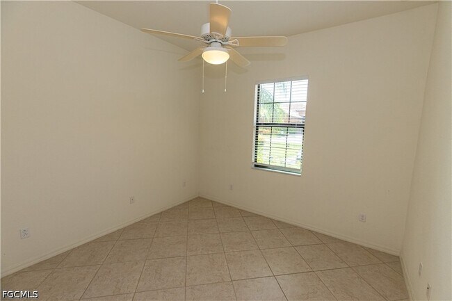 Building Photo - 11108 Esteban Dr