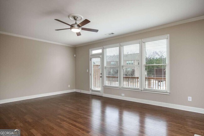 Building Photo - 528 Twinrose Way