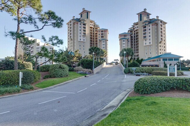 Building Photo - 4447 Southwinds Dr