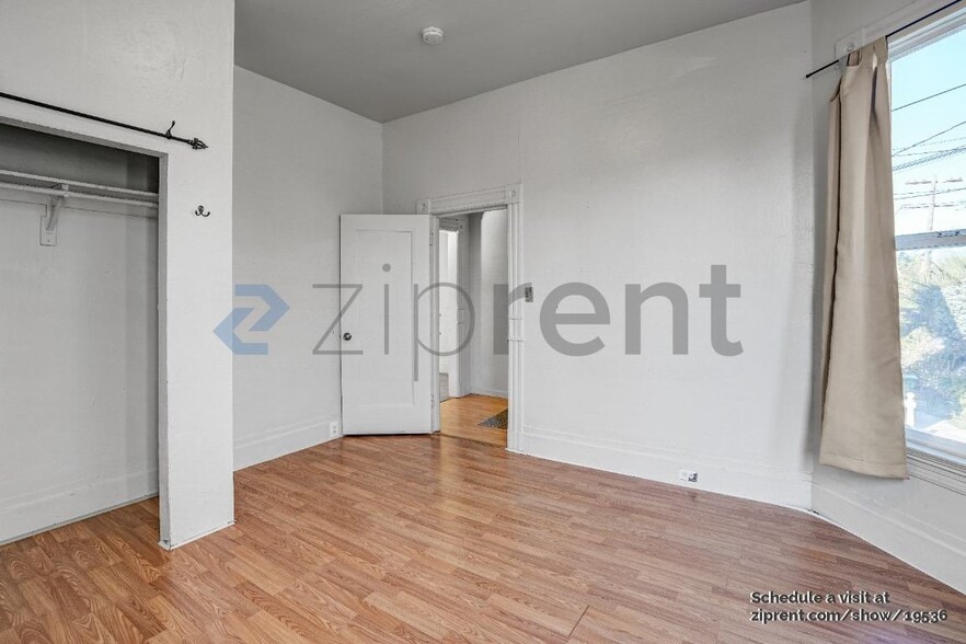 Building Photo - 965 56th St