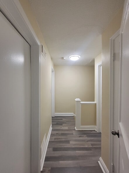 Building Photo - 3226 Westmont Ave