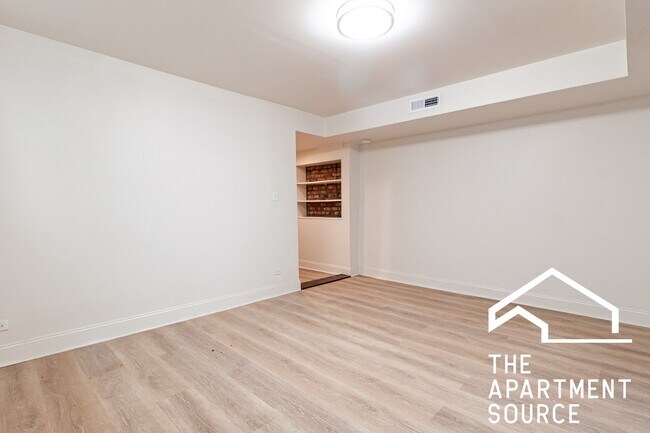 Building Photo - 4112 N Broadway