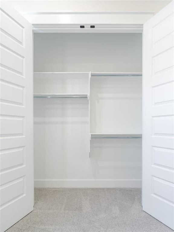 Building Photo - 311 Hedge Dr