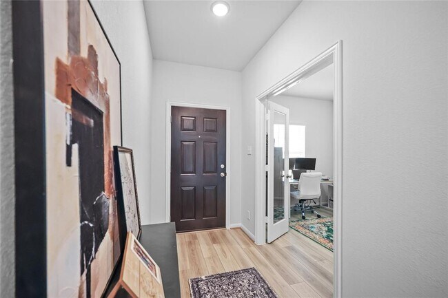 Building Photo - 30208 Arnold Br Dr