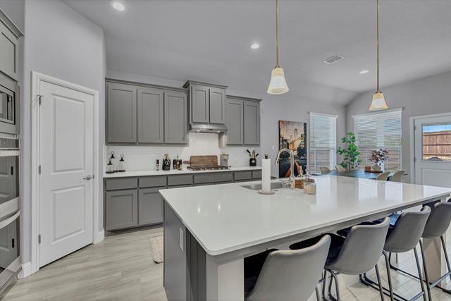 Building Photo - 1000 Westwood Ln