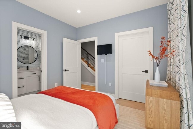 Building Photo - 1225 Park Rd NW