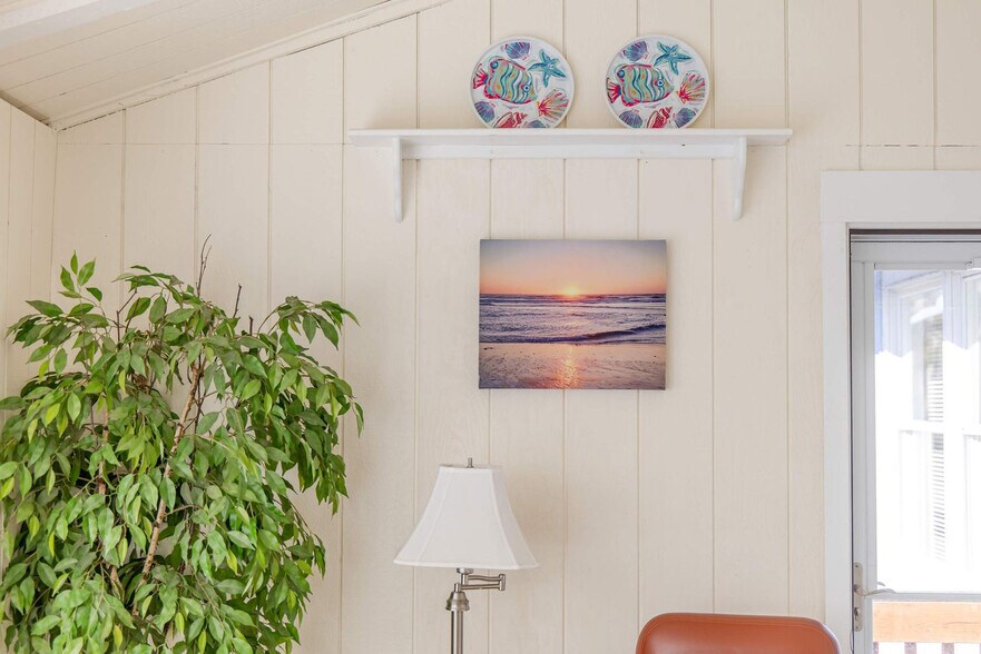 Building Photo - 640 S Columbia St