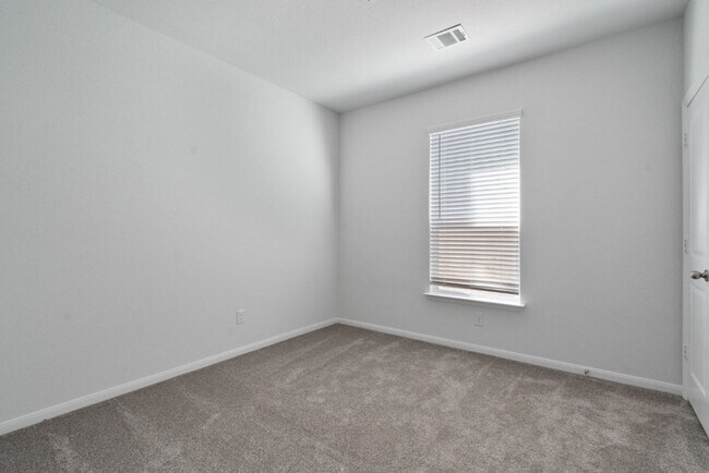 Building Photo - 829 Blue Oak Blvd