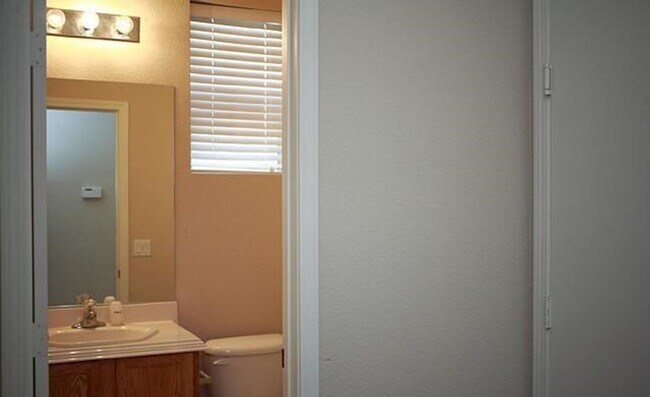 Building Photo - Southwest Area, Gated. 2 Story 3bd,2.5ba,2...