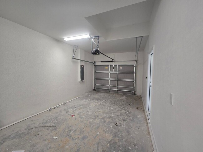 Building Photo - Brand New 2/2/1- SW Lehigh Acres