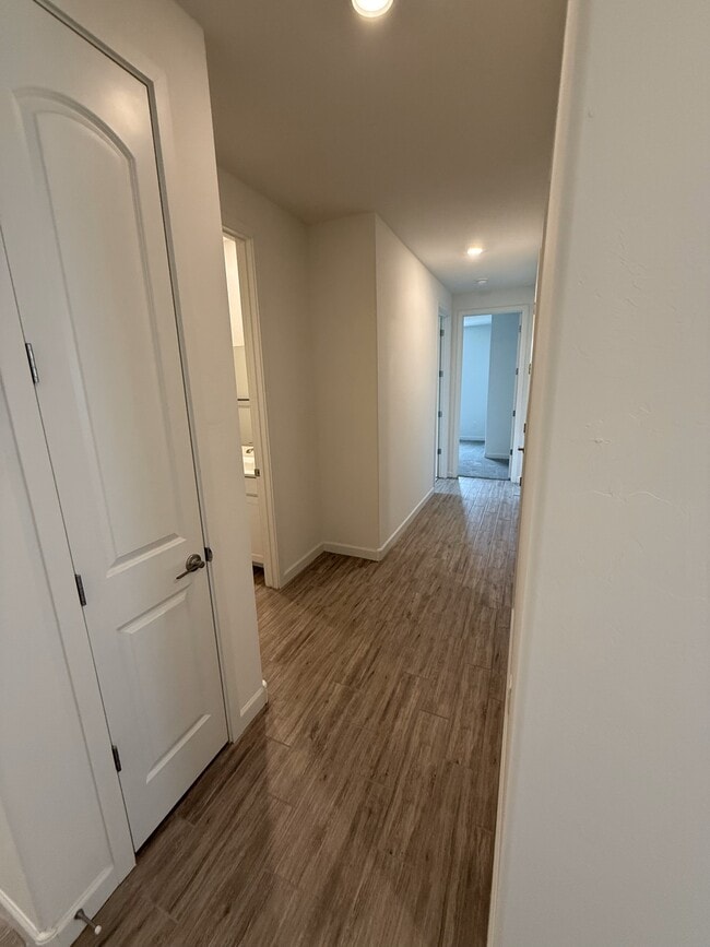 Building Photo - 874 W Calle Bombona