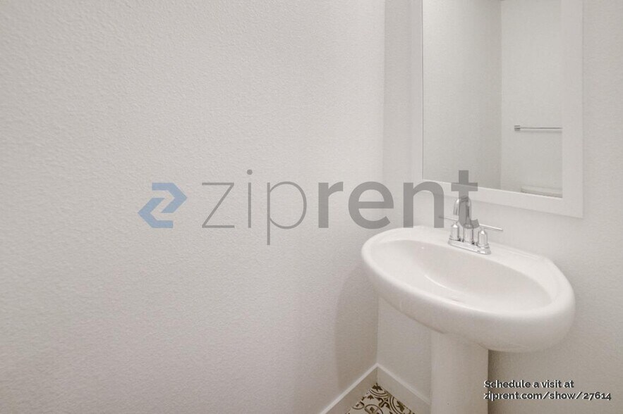 Building Photo - 12153 Coal Crk Wy