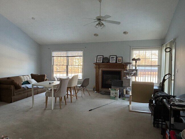 Building Photo - 3B/2B duplex located near Purdue campus