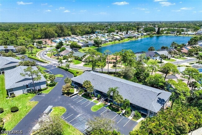 Building Photo - 1231 Commonwealth Cir