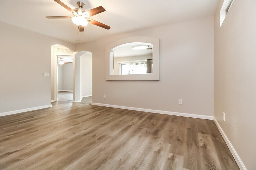 Building Photo - 12317 W Rosewood Dr