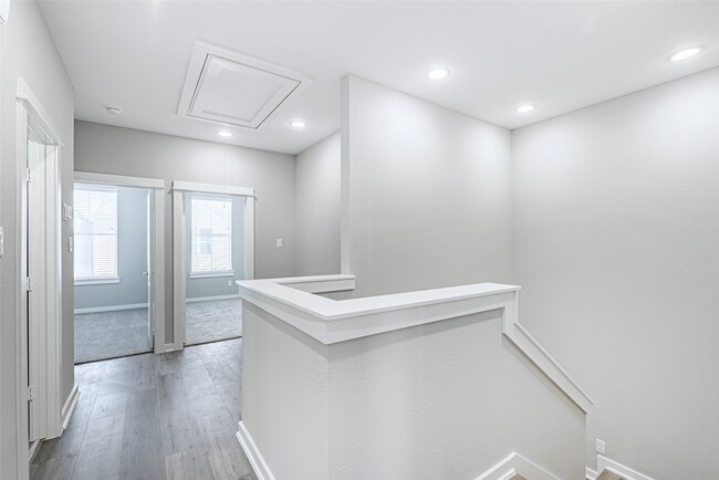 Building Photo - 8423 Berry Brush Ln