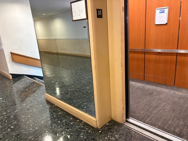 Building Photo - 6317 Park Heights Ave