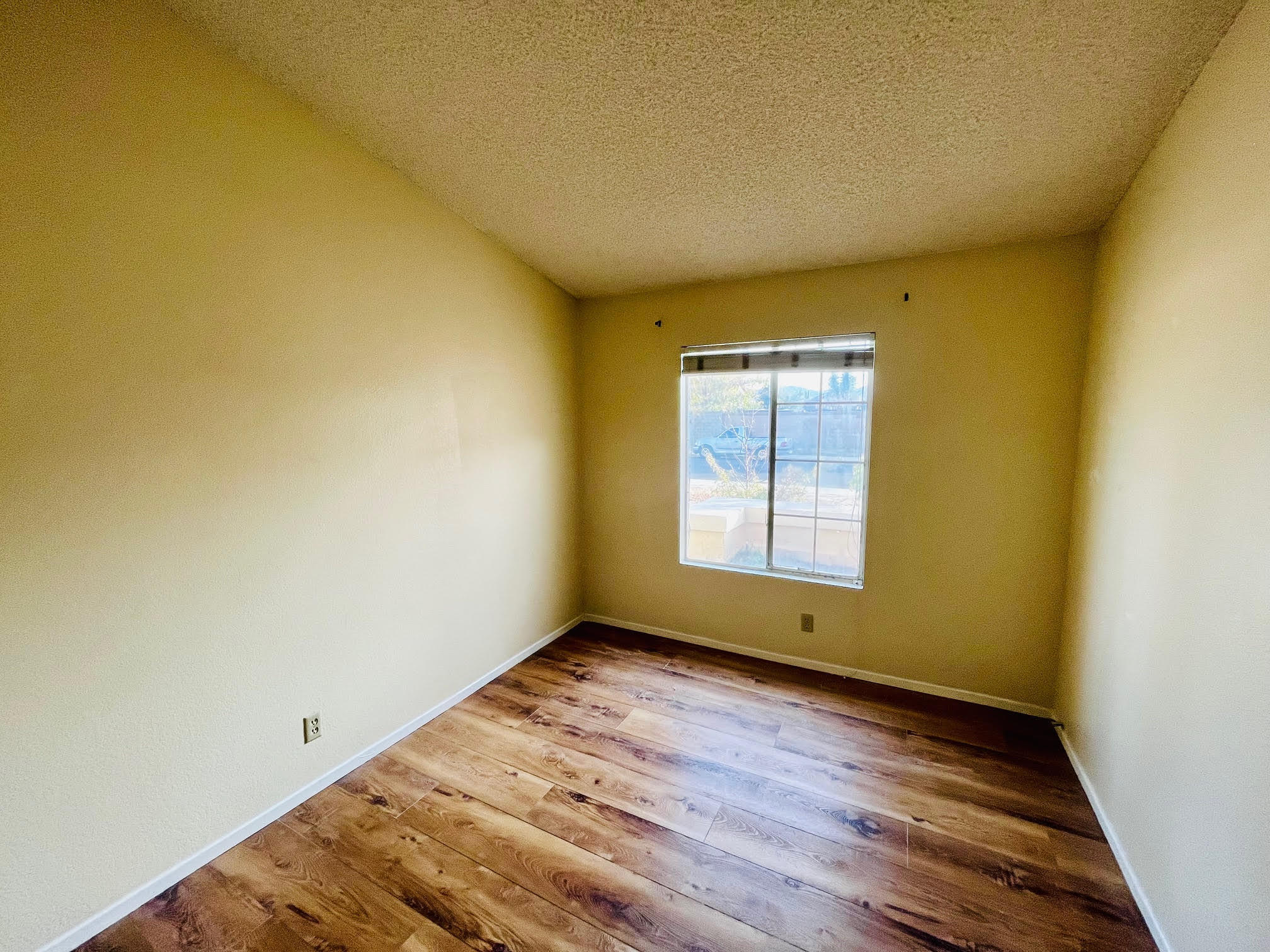 Building Photo - 5325 Adobe Dr