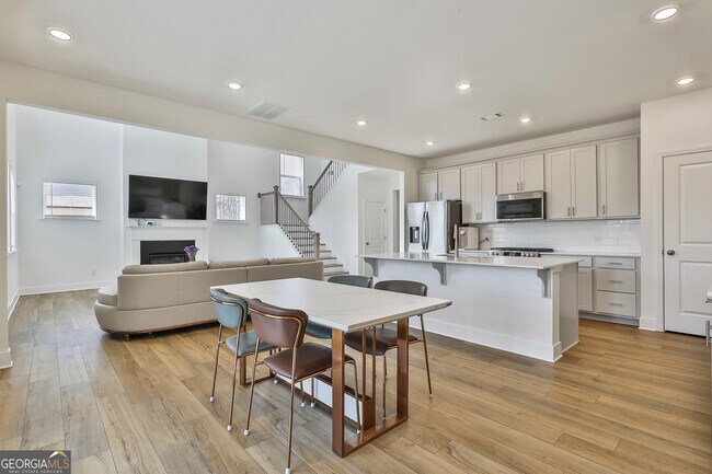 Building Photo - 11 Alcovy Trl