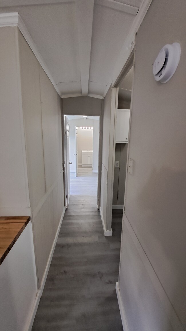 Building Photo - 113 Novits Nook Ct