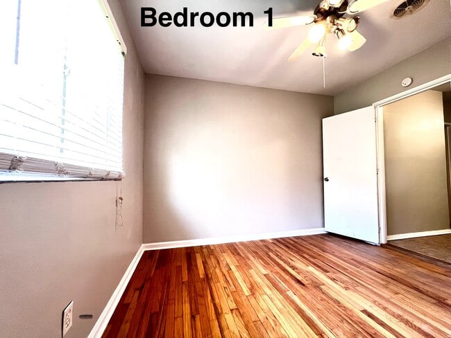 Building Photo - 3312 Little John Dr